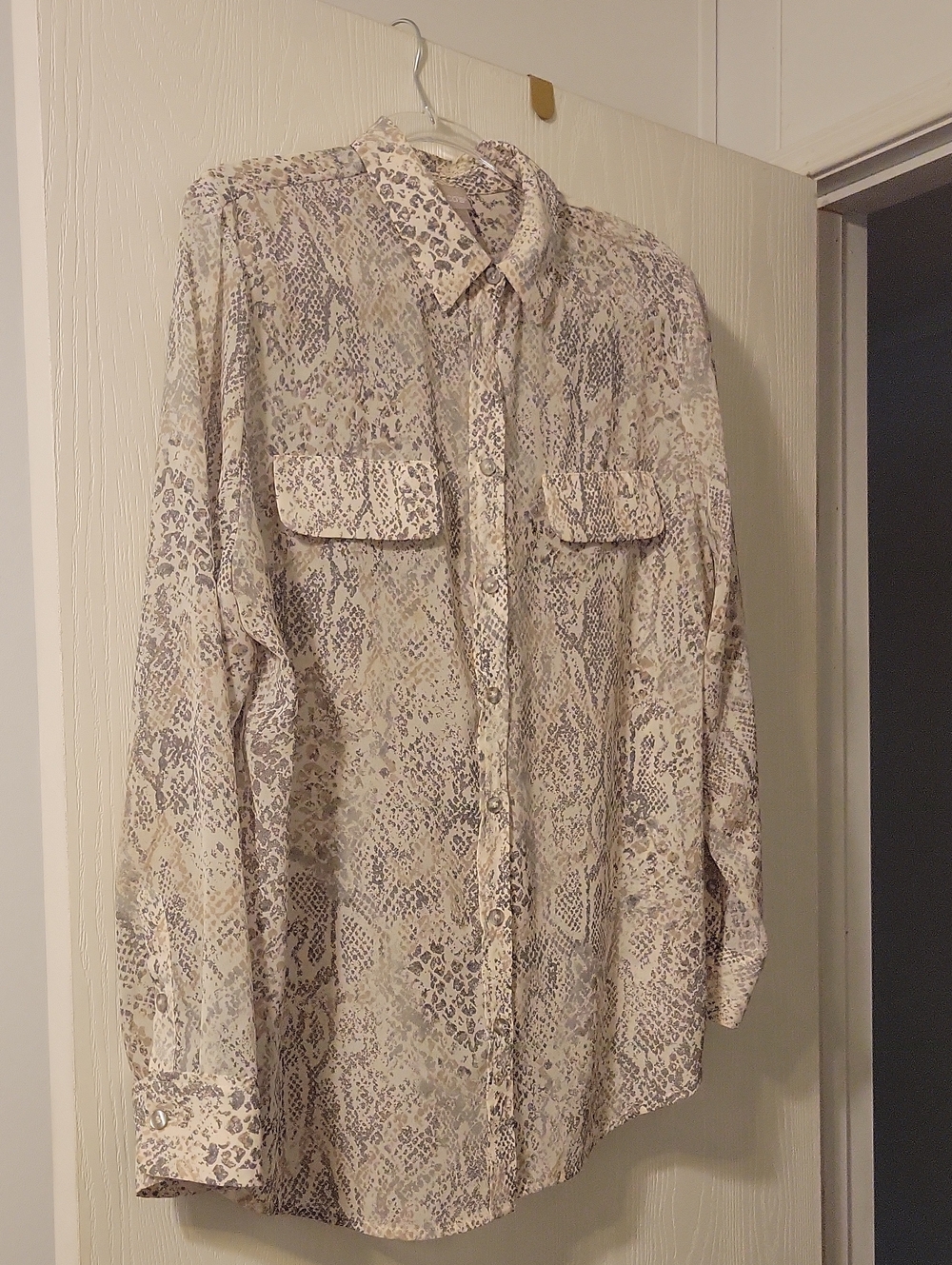 Like New Chico's Neutral Snake-Print Button Front Blouse